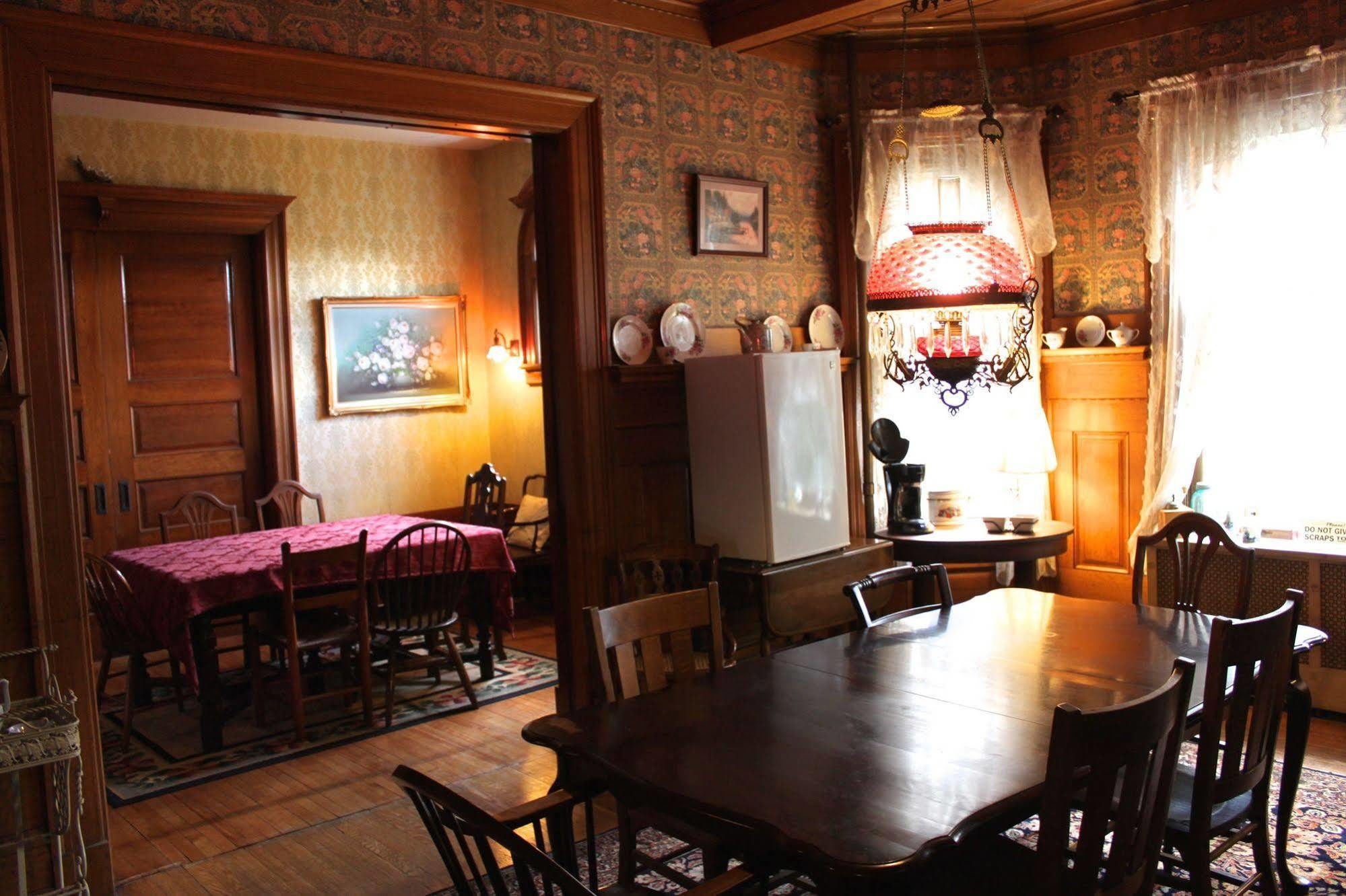 Towanda Victorian Charm Inn מראה חיצוני תמונה