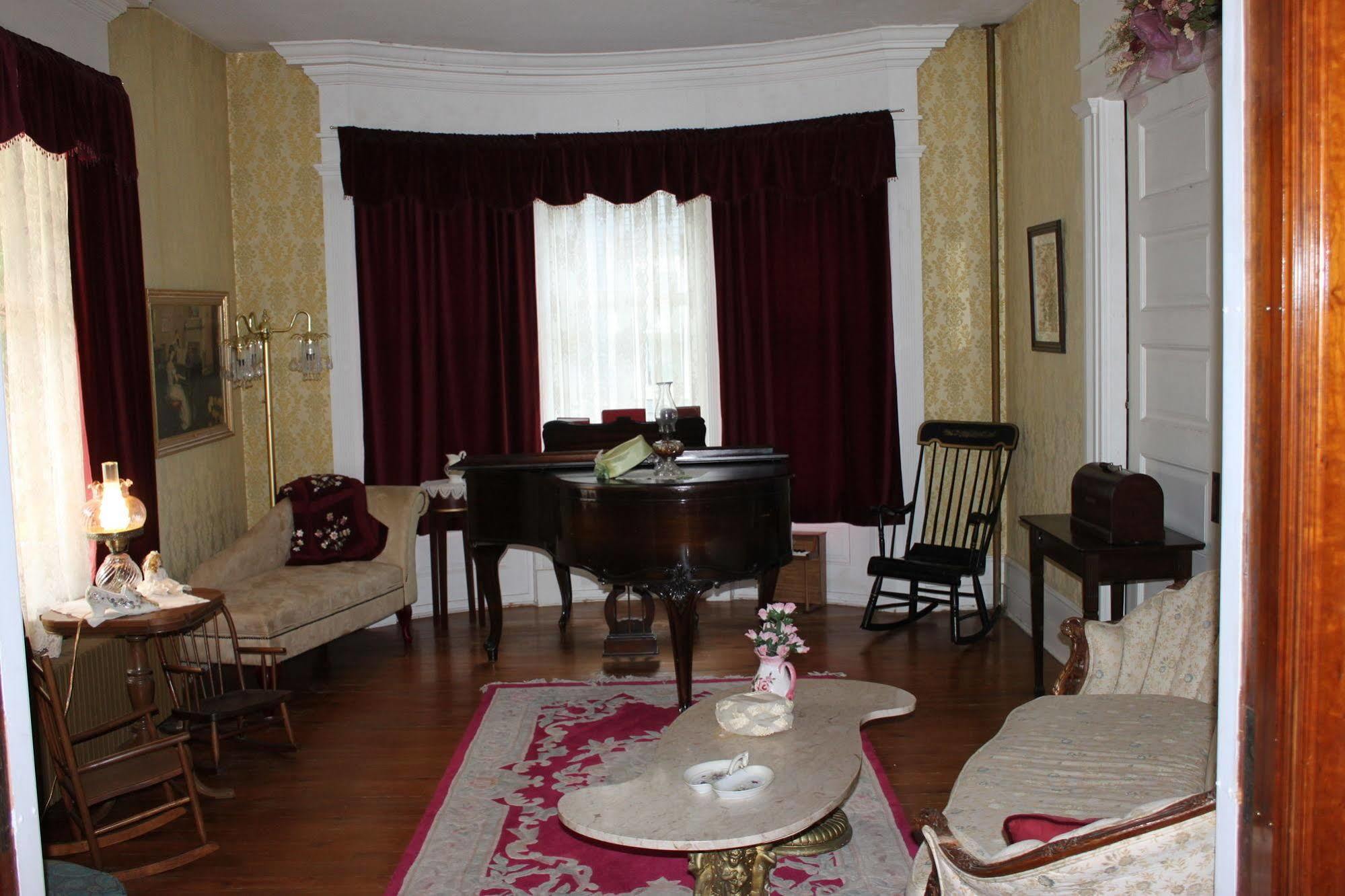 Towanda Victorian Charm Inn מראה חיצוני תמונה